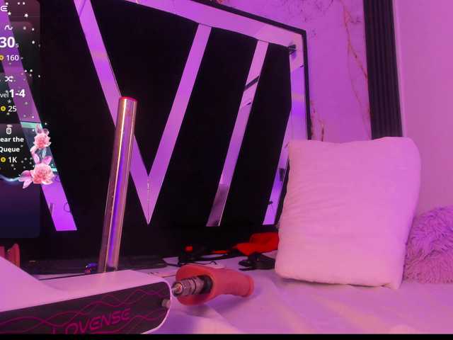 Wondrekloe live cam on BongaCams