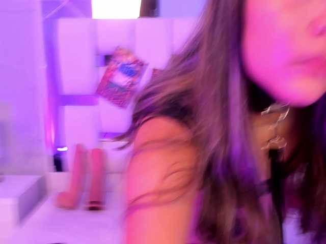 Wondrekloe live cam on BongaCams