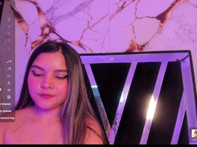 Wondrekloe live cam on BongaCams
