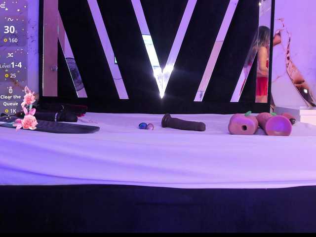 Wondrekloe live cam on BongaCams
