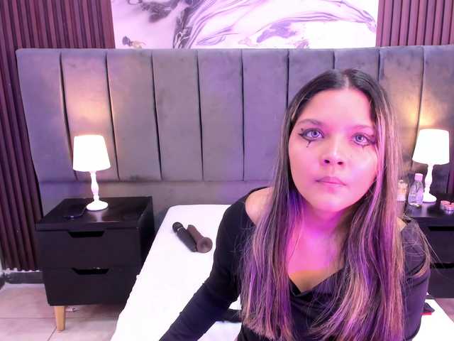 Wondrekloe live cam on BongaCams