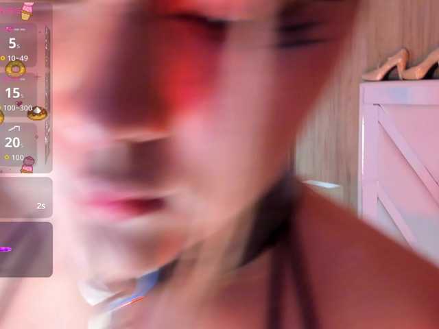 Wondrekloe live cam on BongaCams
