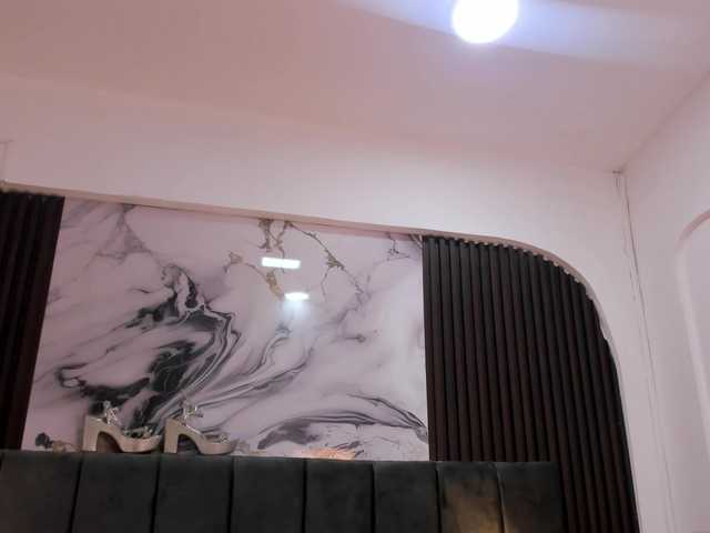 Wondrekloe live cam on BongaCams