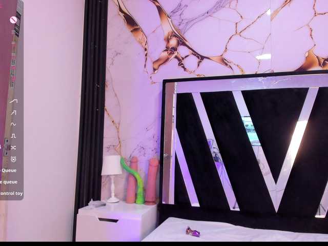 Wondrekloe live cam on BongaCams