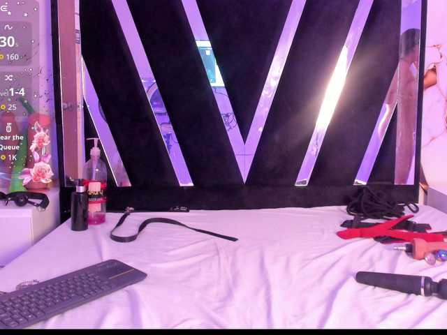 Wondrekloe live cam on BongaCams