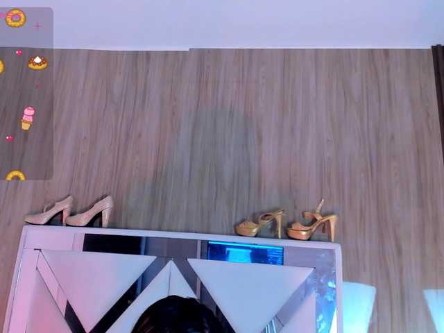 Wondrekloe live cam on BongaCams