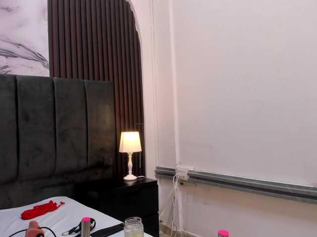 Wondrekloe live cam on BongaCams