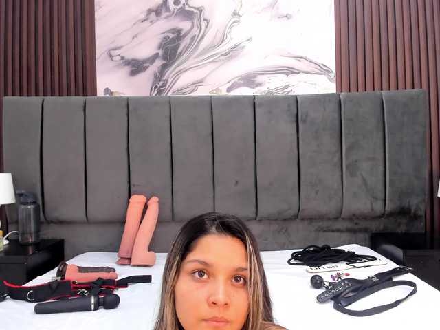 Wondrekloe live cam on BongaCams