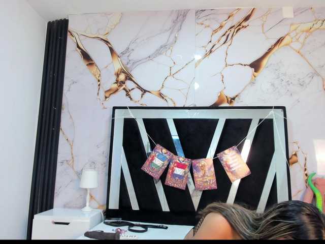 Wondrekloe live cam on BongaCams