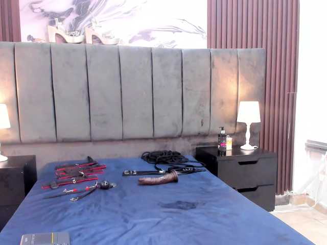 Wondrekloe live cam on BongaCams