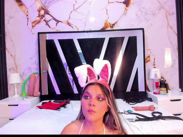 Wondrekloe live cam on BongaCams