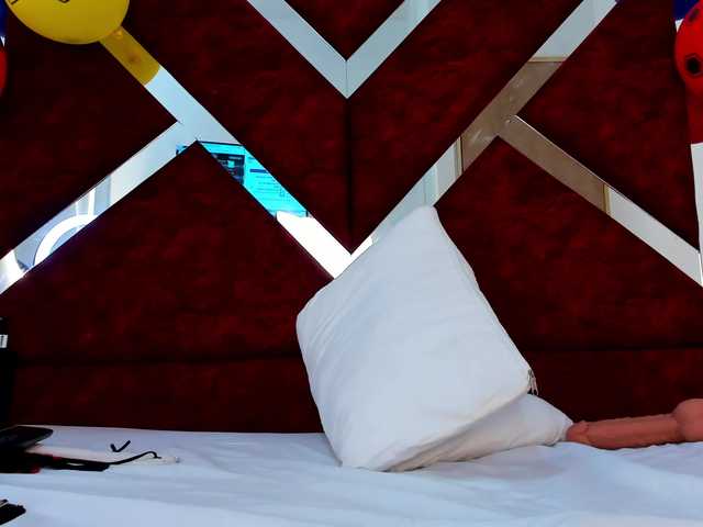 Wondrekloe live cam on BongaCams