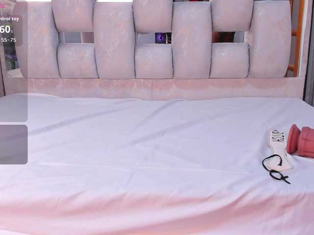 Wondrekloe's BongaCams show and profile