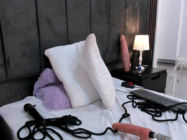 Wondrekloe live cam on BongaCams