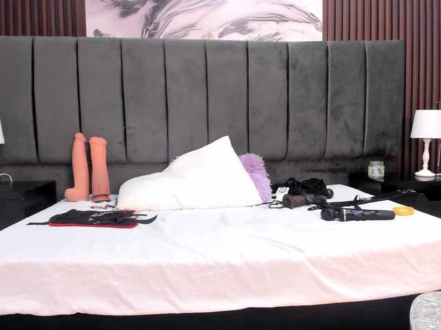 Wondrekloe live cam on BongaCams