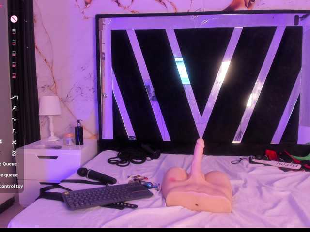 Wondrekloe live cam on BongaCams