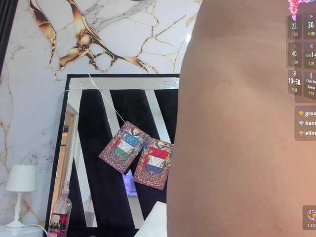 Wondrekloe live cam on BongaCams