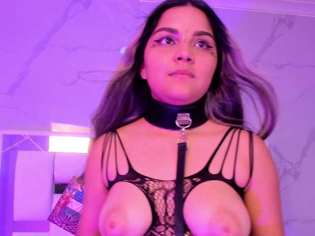 Wondrekloe live cam on BongaCams