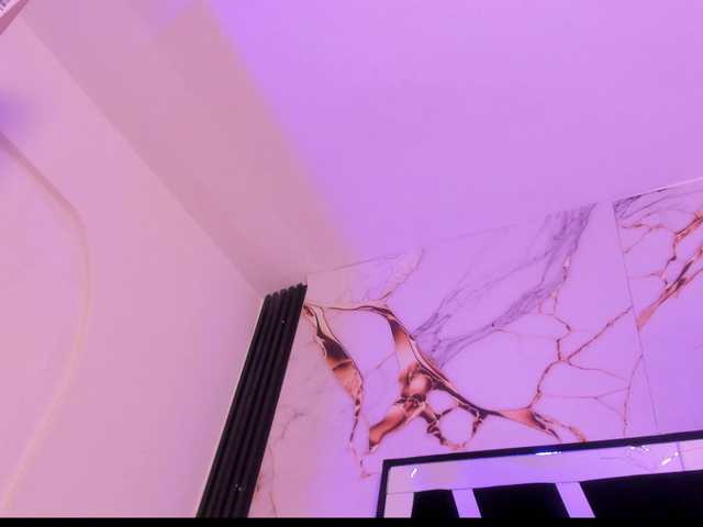 Wondrekloe live cam on BongaCams