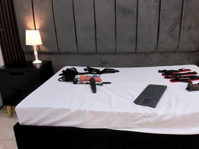 Wondrekloe live cam on BongaCams