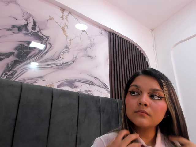 Wondrekloe live cam on BongaCams