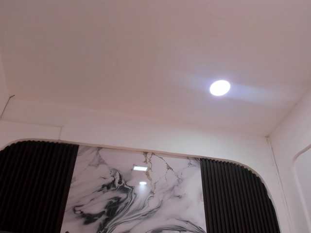 Wondrekloe live cam on BongaCams