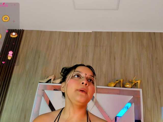 Wondrekloe live cam on BongaCams
