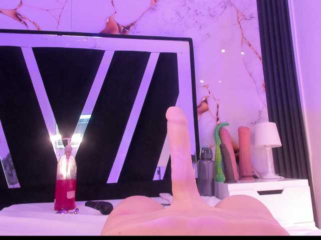 Wondrekloe live cam on BongaCams