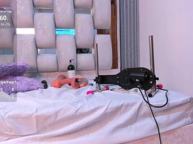 Wondrekloe's BongaCams show and profile