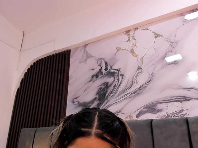 Wondrekloe live cam on BongaCams
