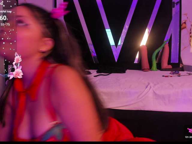 Wondrekloe live cam on BongaCams