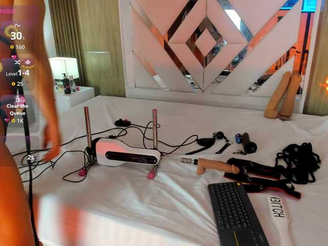 Wondrekloe live cam on BongaCams