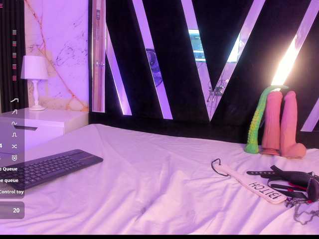 Wondrekloe live cam on BongaCams
