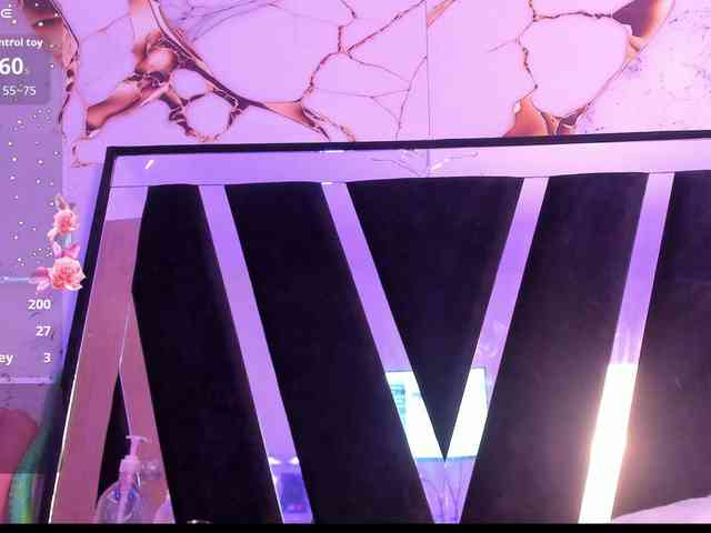 wonderkloe's live room