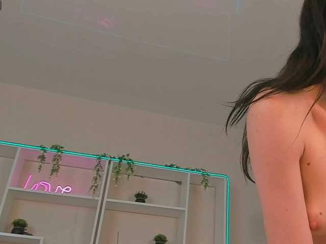 JennyferMore's BongaCams show and profile