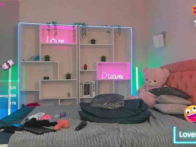 JennyferMore Live Webcam on BongaCams