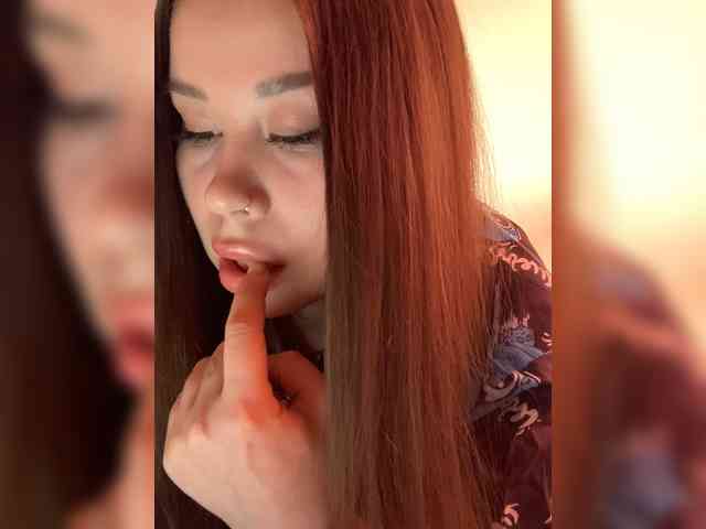 Модель: Lexxxie