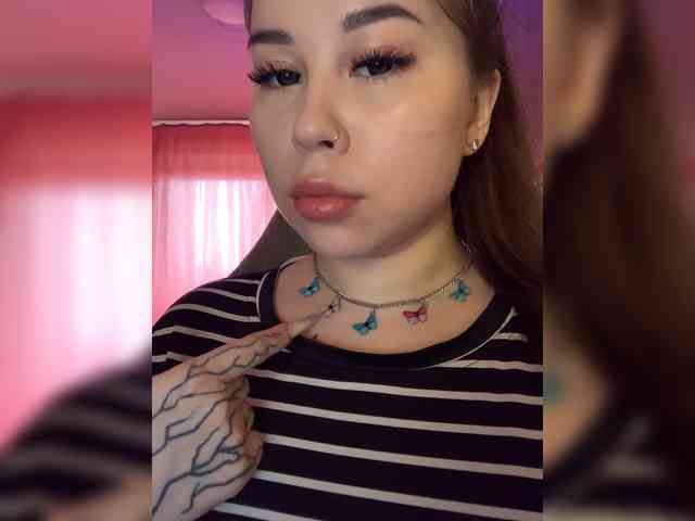 Alexxie webcam