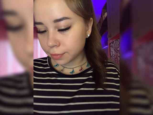 Alexxie webcam