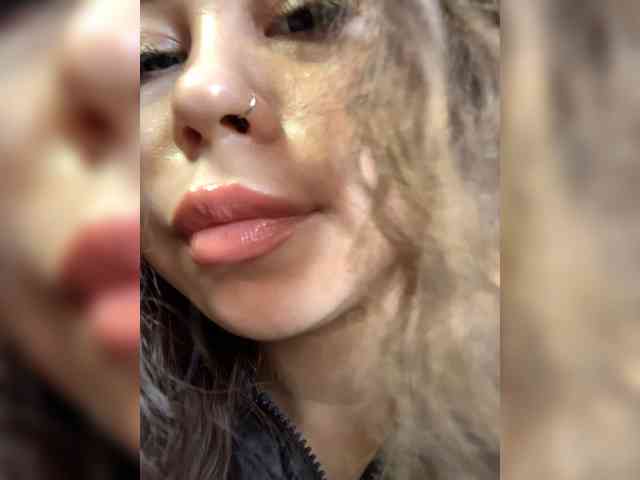 Lexxxie webcam
