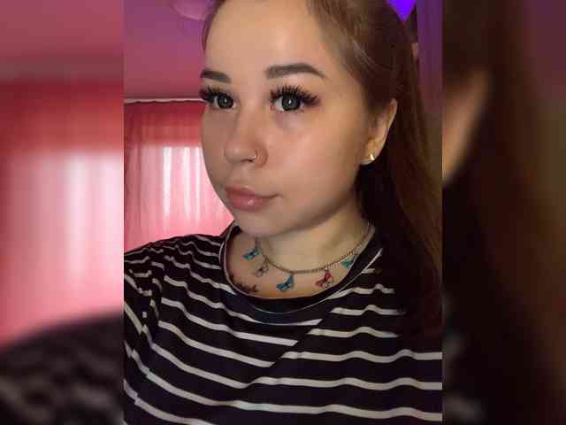 Alexxie webcam