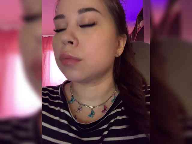 Alexxie webcam