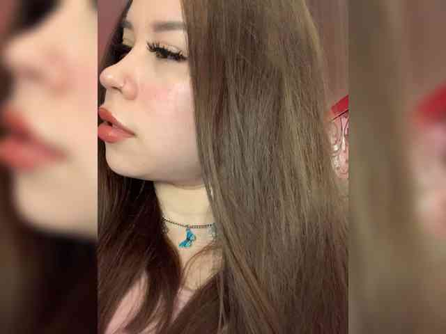 Alexxie webcam