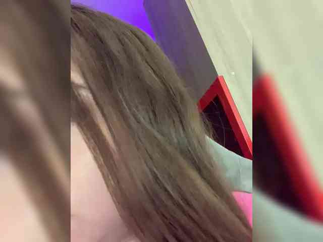 Alexxie webcam