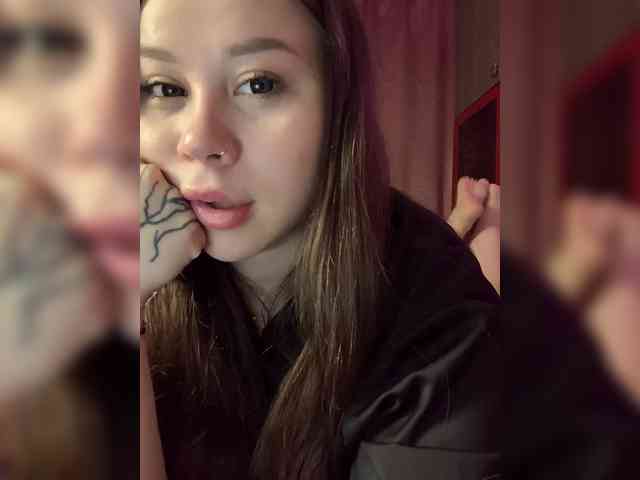 Модель: Lexxxie
