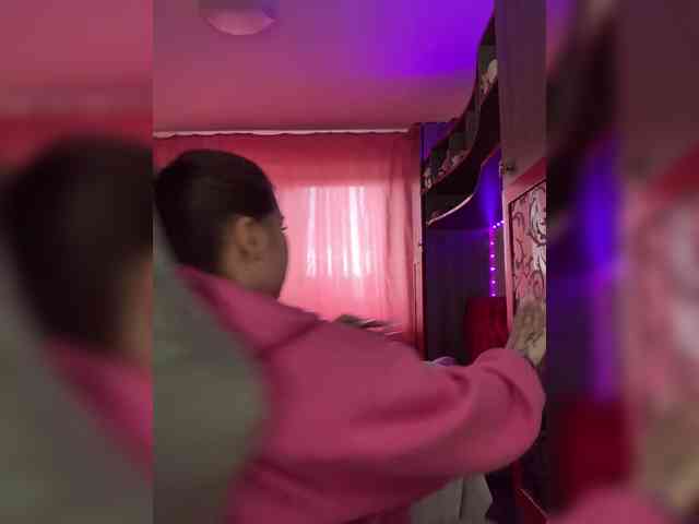 Alexxie webcam