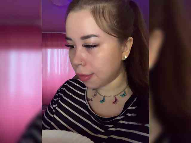 Alexxie webcam
