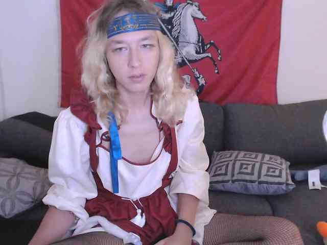 MeetraSurik Sex Cam Show