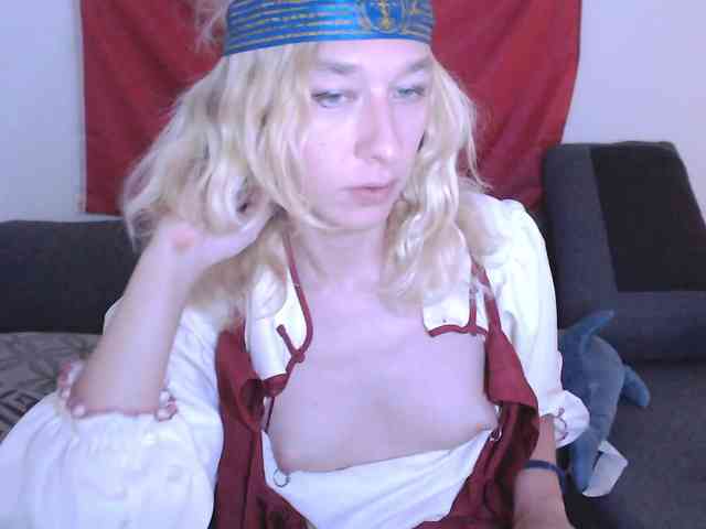 MeetraSurik Sex Cam Show