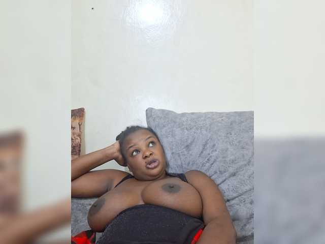 Averymila live cam on BongaCams